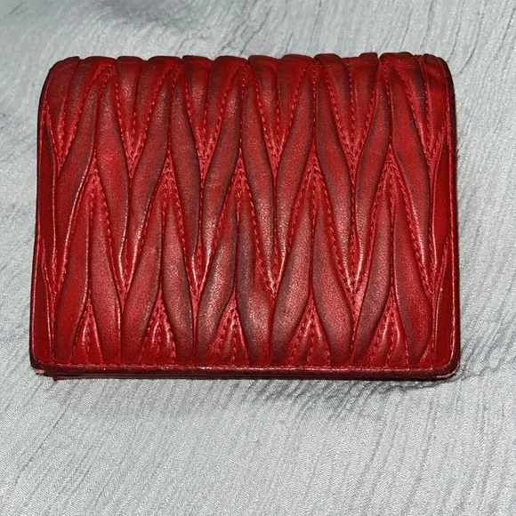 MIU MIU Short Button Bi-Fold Maltese Wallet Lambskin, Red - Picture 5 of 15